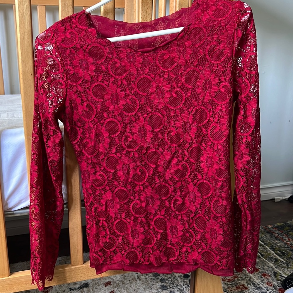Red 2/3 sleeve blouse